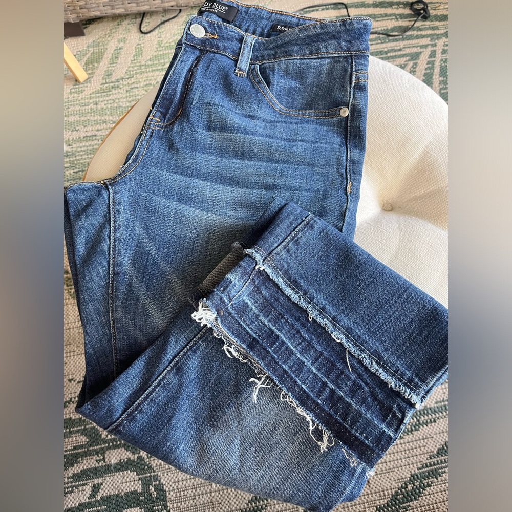 Judy Blue Straight Fit Size 7/28 Dark wash Distressed Denim Jeans